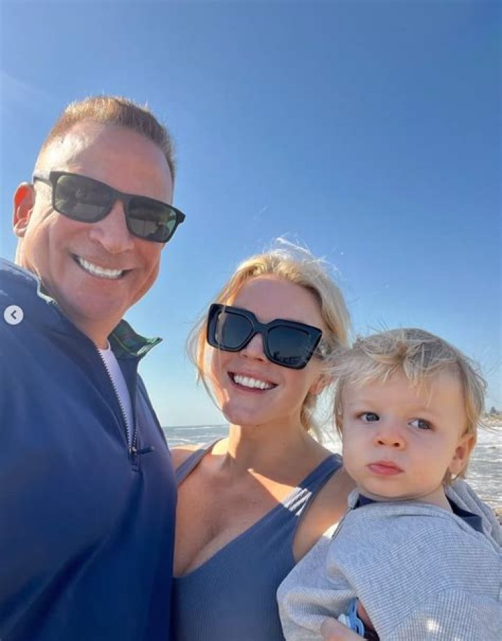 Caroline Leavitt and Her Husband: A Deep Dive into Their Life and Love Story